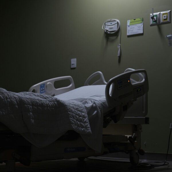 THE PITT: THE 15-HOUR-SHIFT REDEFINING TV